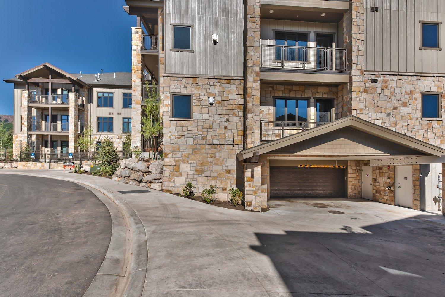 Blackstone Luxury 2Br, Walk To Skiing At Cabriolet, Mountain View, Shared Pool And Hot Tub, Gym Park Stadt Exterior foto